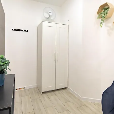 Centrally Located Room For Solo Traveller Budapest Exterior photo