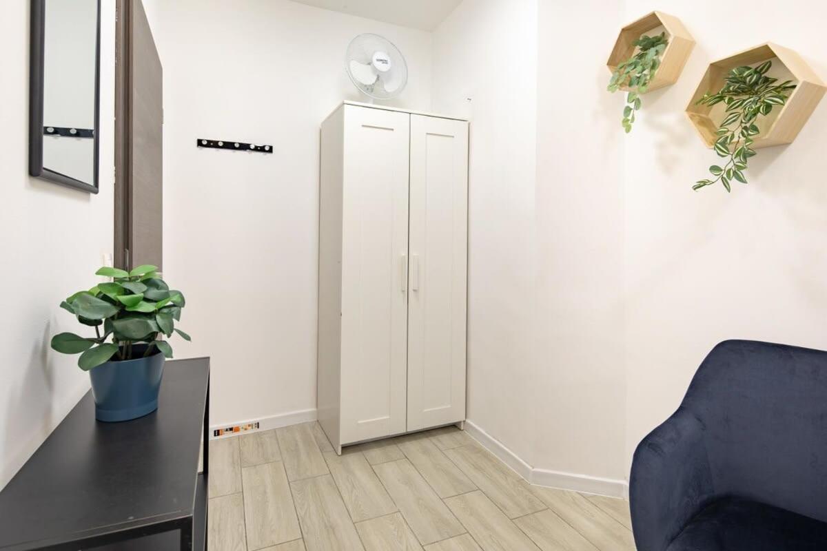 Apartamento Centrally Located For Solo Traveller Budapest